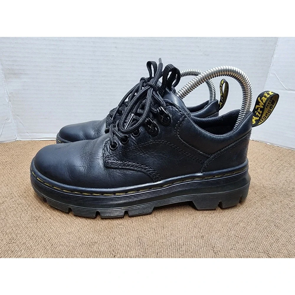 Dr. Martens product pair